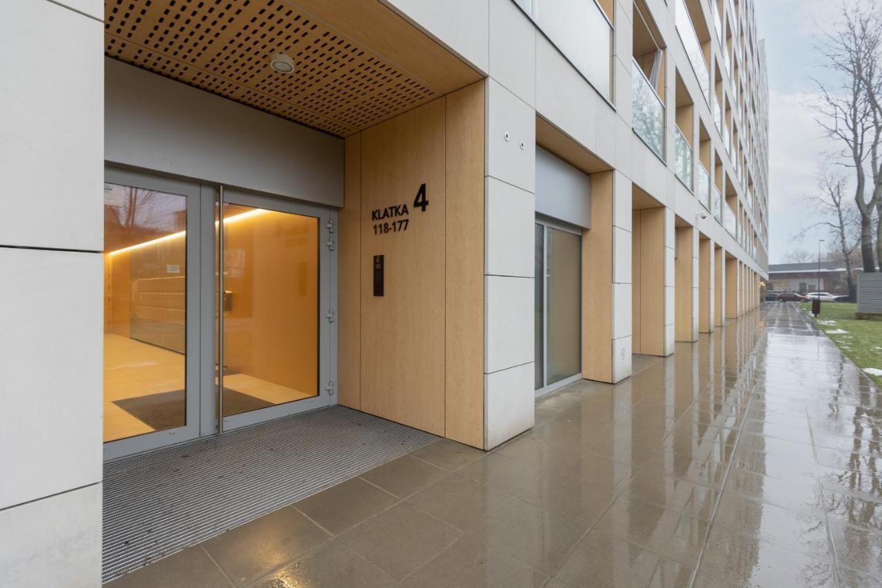 Cozy Apartments With Parking In The 19Th District By Noclegi Renters Varsovia Exterior foto